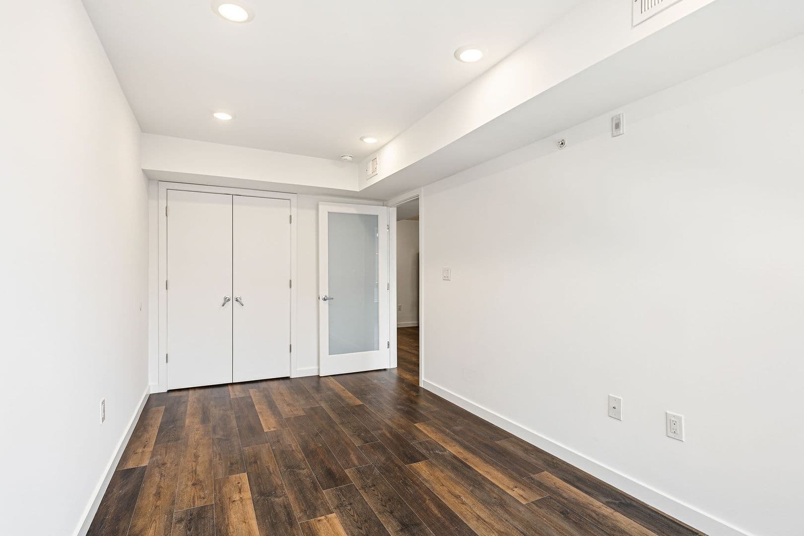 Philadelphia Apartment: 2001-05 Frankford