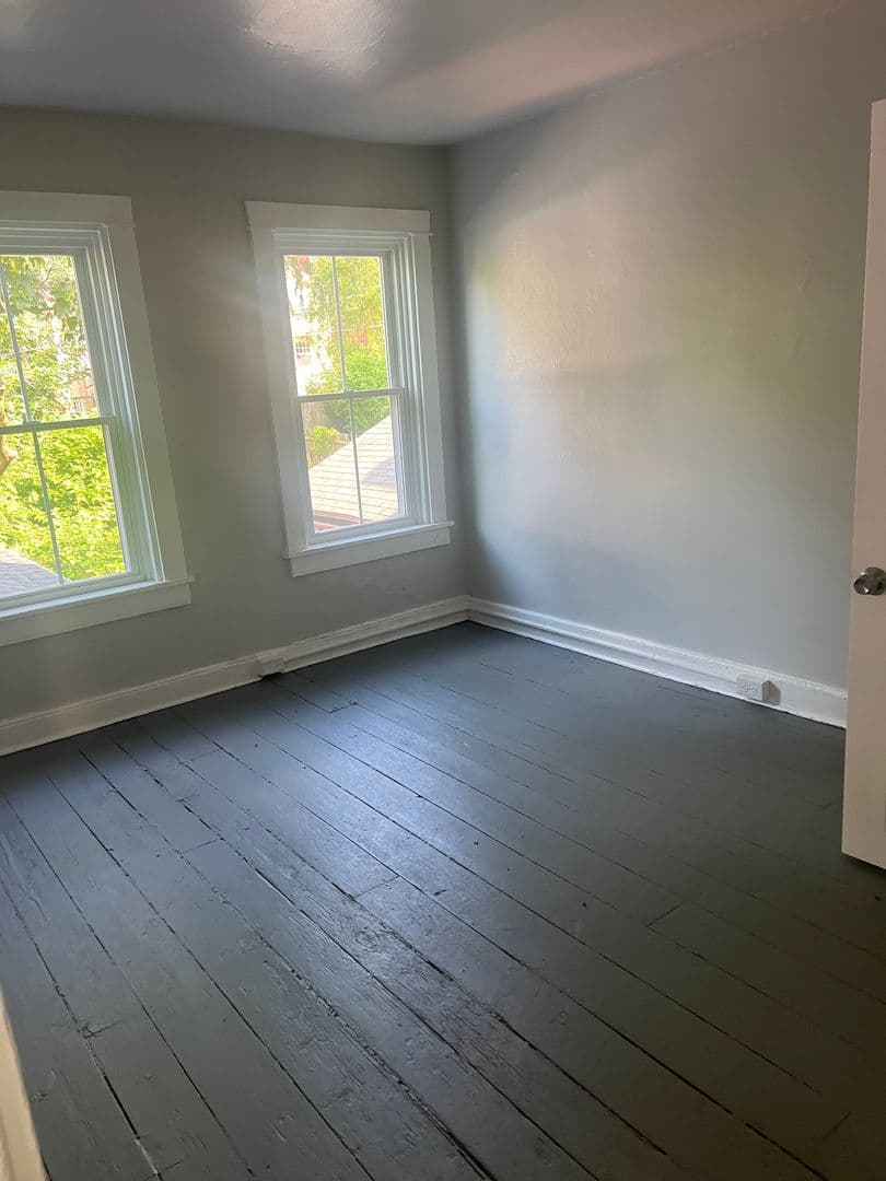 Lancaster House: 418 1/2 Howard Ave