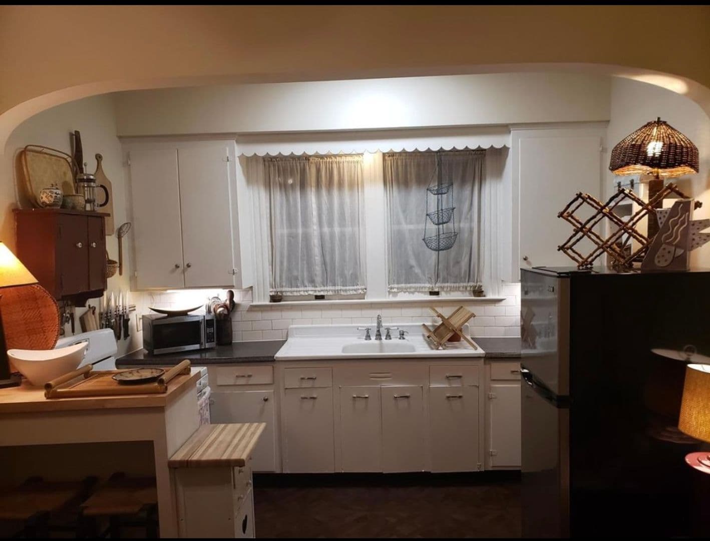 Lancaster Apartment: 147 E Chestnut