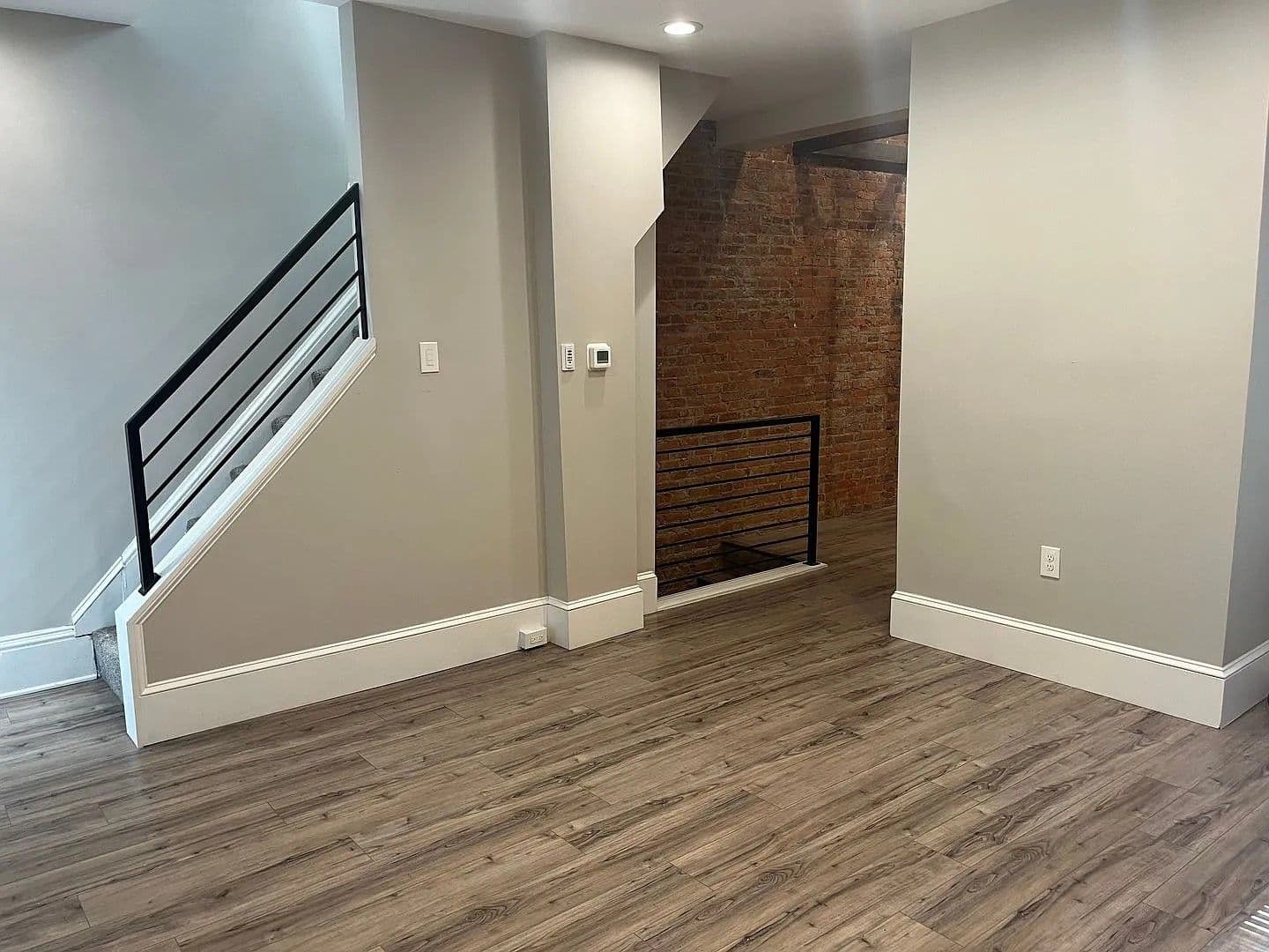 Lancaster Apartment: 18 W Liberty