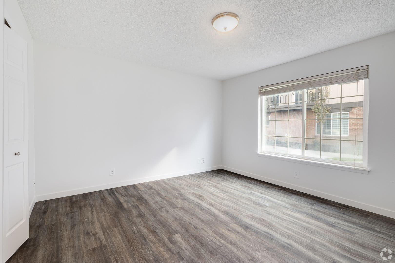 Boise Apartment: 300-333 S. Straughan Ave