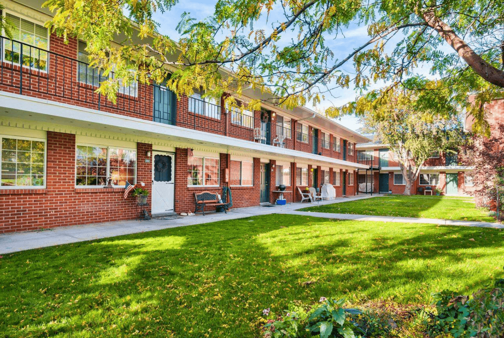 Boise Apartment: 300-333 S. Straughan Ave