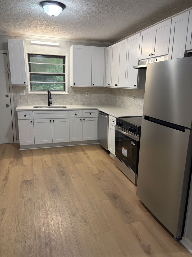 Douglasville House: 27 Fox Hall Dr Unit B