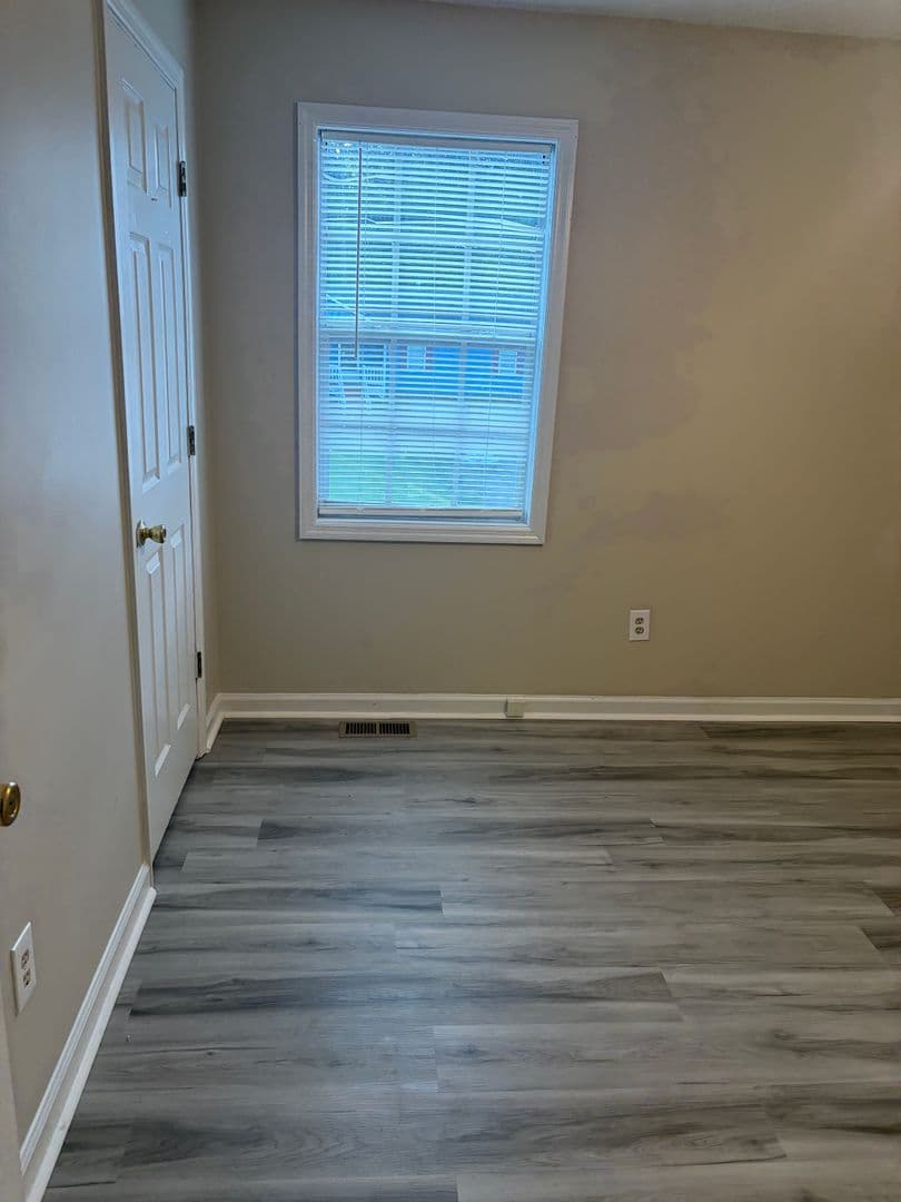 Douglasville House: 6235 Pembroke Way