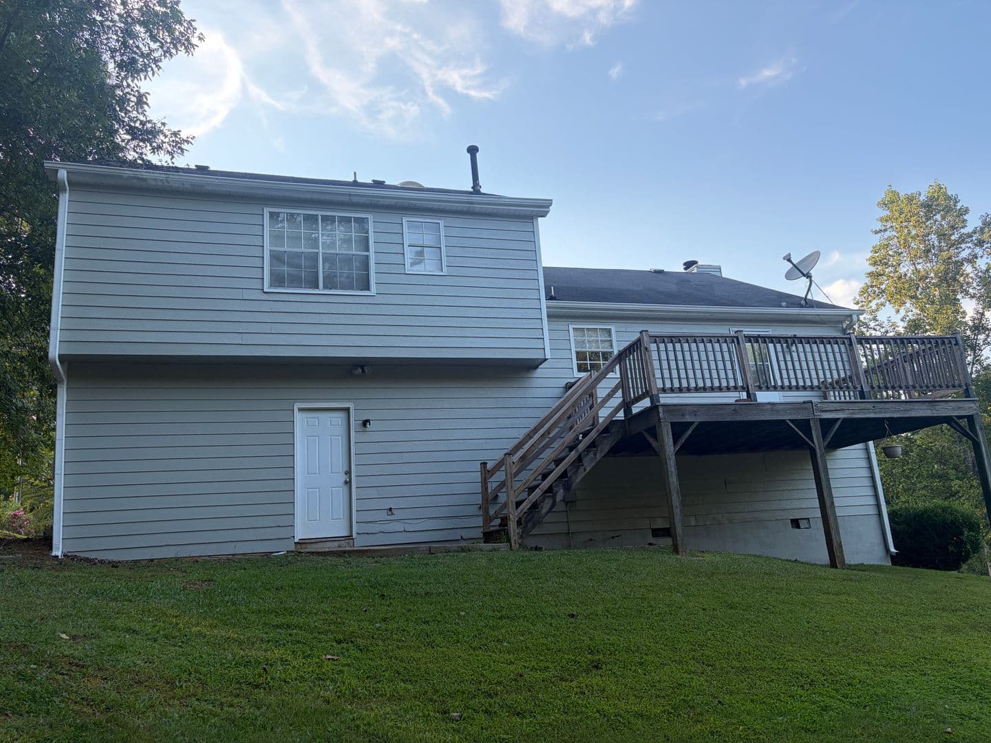 Douglasville House: 6235 Pembroke Way