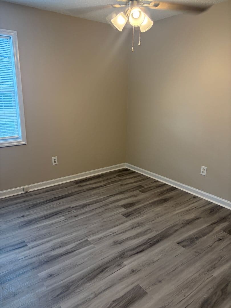 Douglasville House: 6235 Pembroke Way