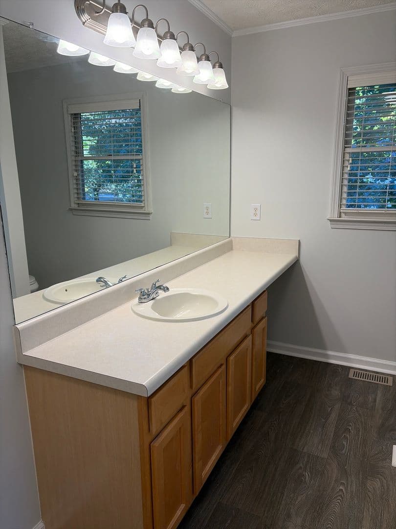 Powder Springs House: 634 Tidwell Road