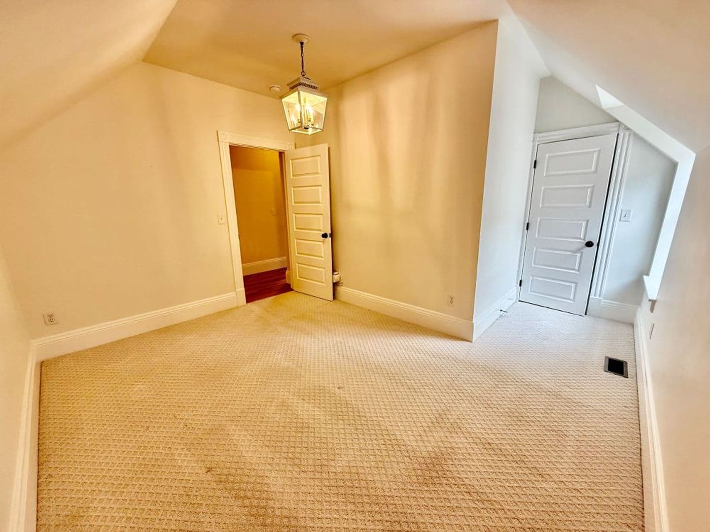 Colorado Springs House: 1511 N Nevada Ave