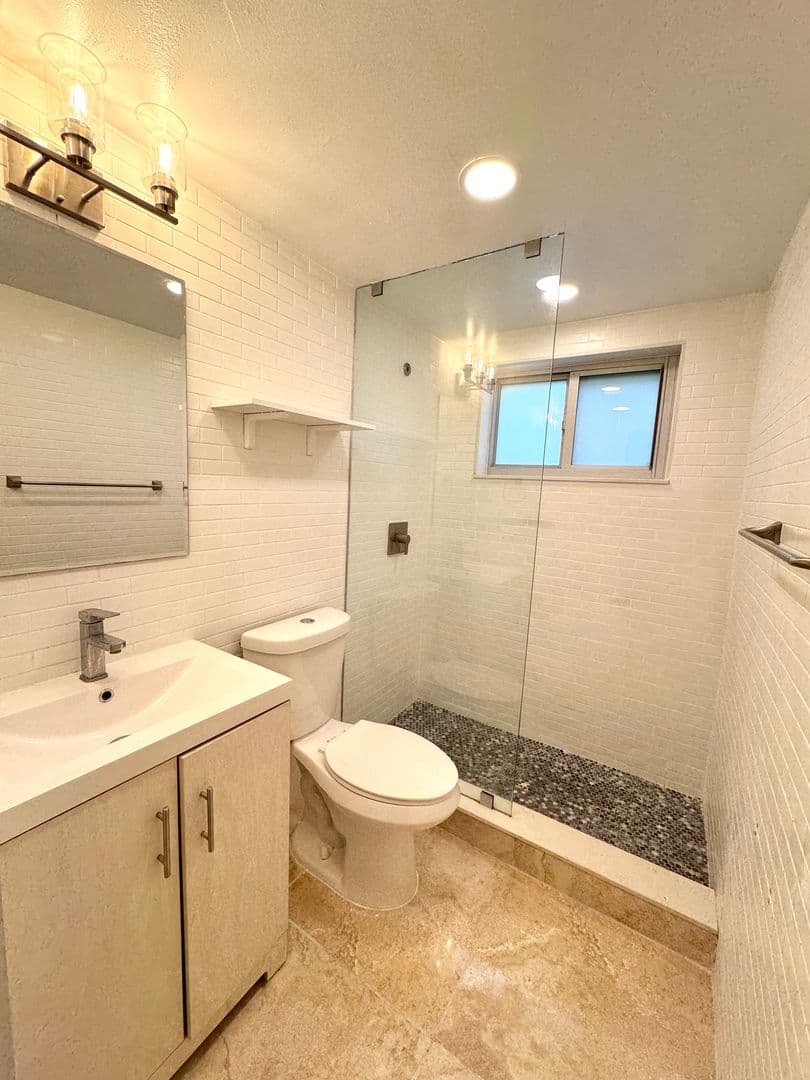 Miami Beach Apartment: 1035 9th St
