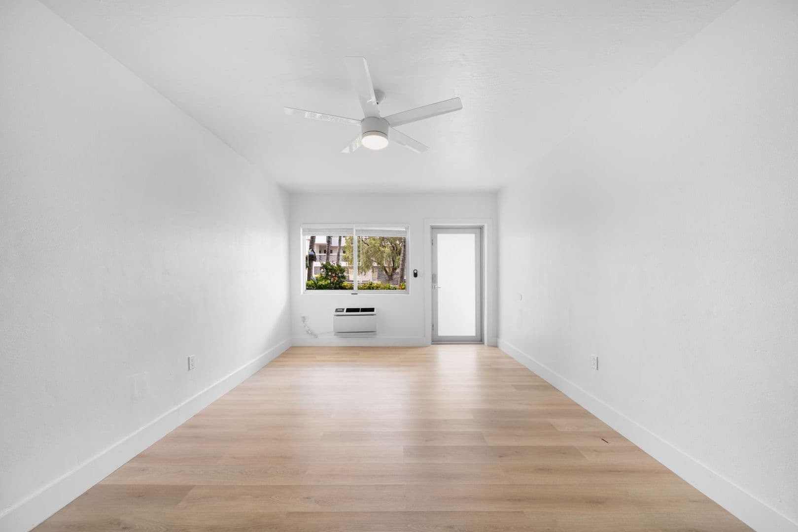 Miami Beach Apartment: 1035 9th St