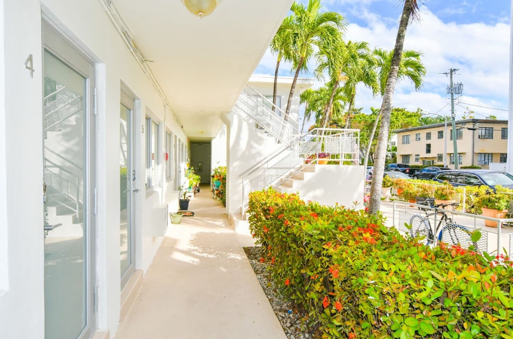 Miami Beach Apartment: 1035 9th St