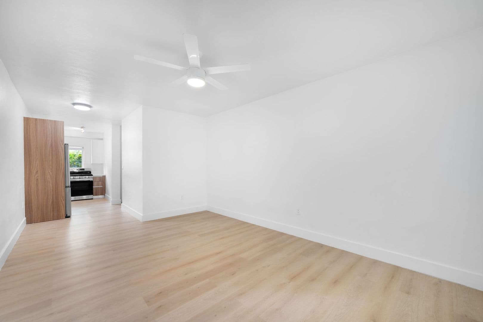 Miami Beach Apartment: 1035 9th St