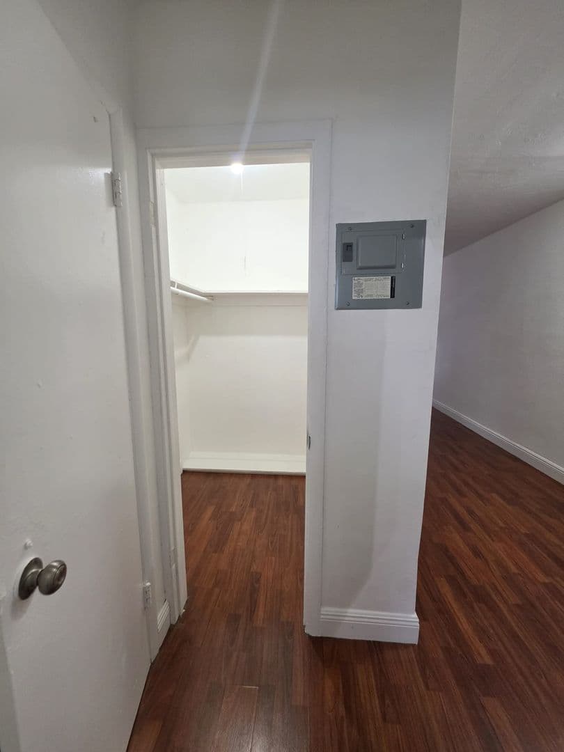 Miami Beach Apartment: 1035 9th St