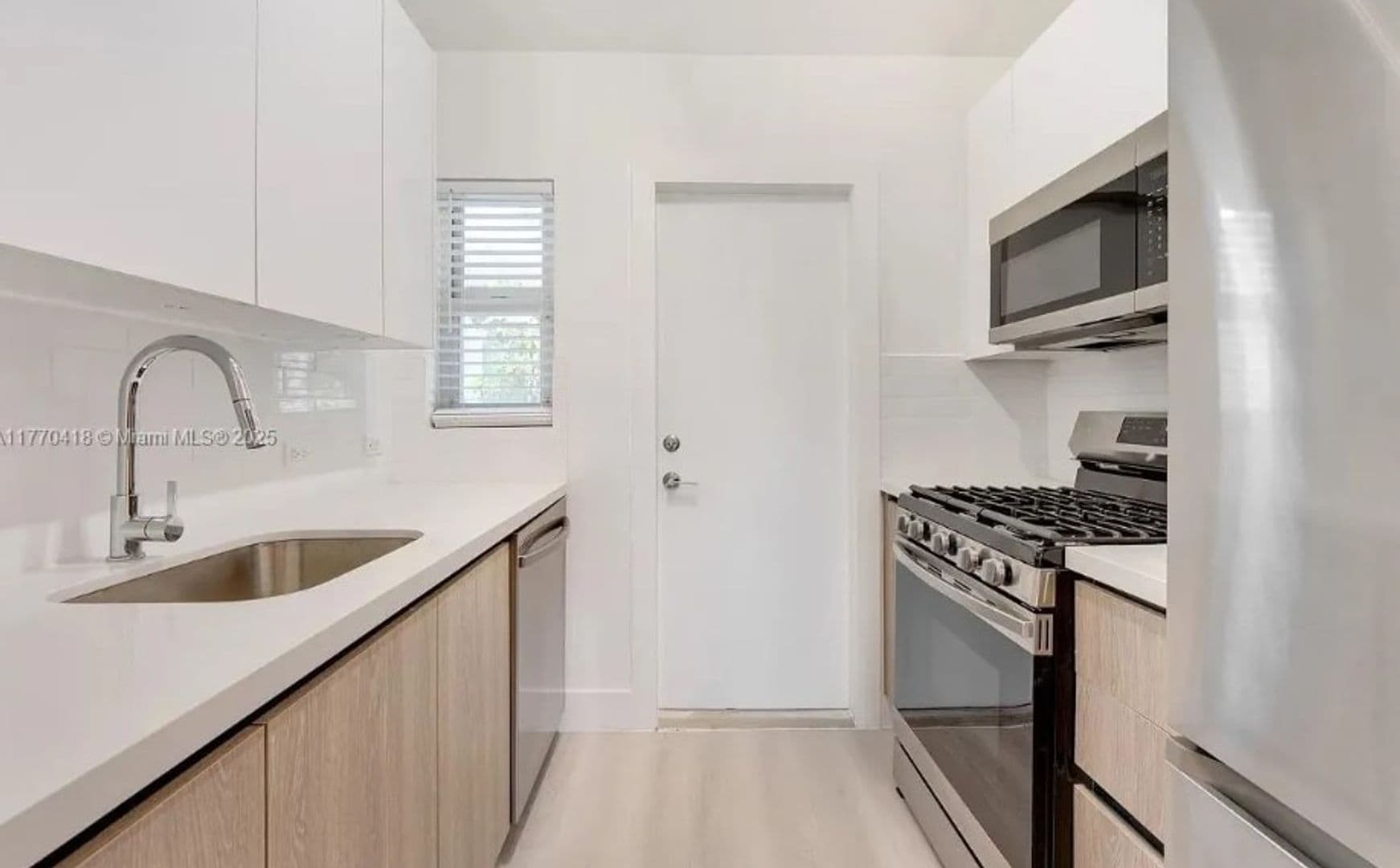 Miami Beach Apartment: 1038 11th Street