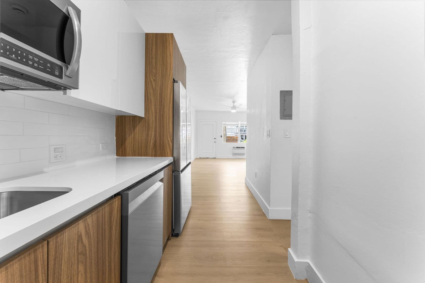 Miami Beach Apartment: 1035 9th St