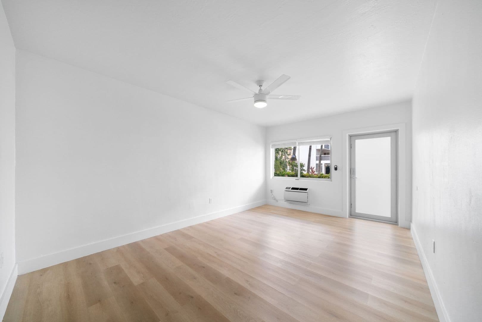 Miami Beach Apartment: 1035 9th St