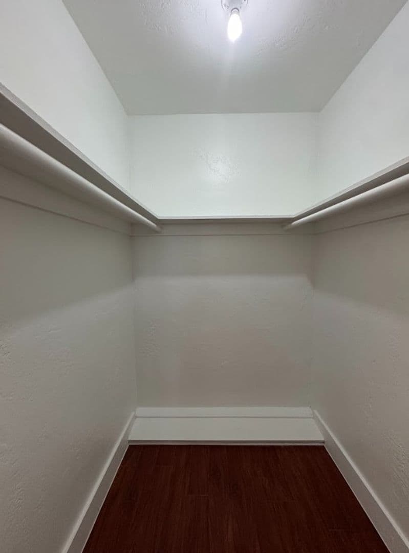 Miami Beach Apartment: 1035 9th St