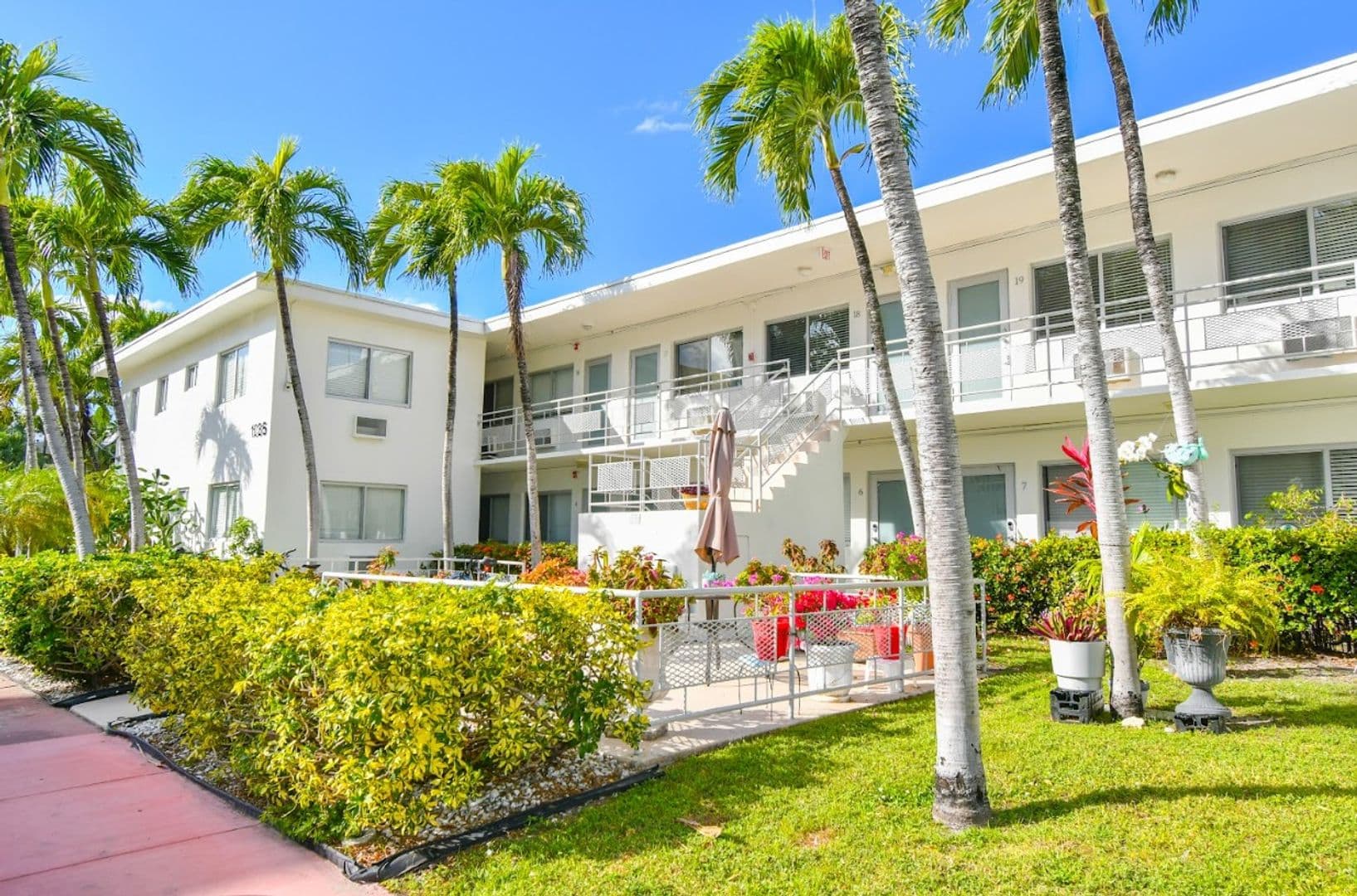 Miami Beach Apartment: 1035 9th St