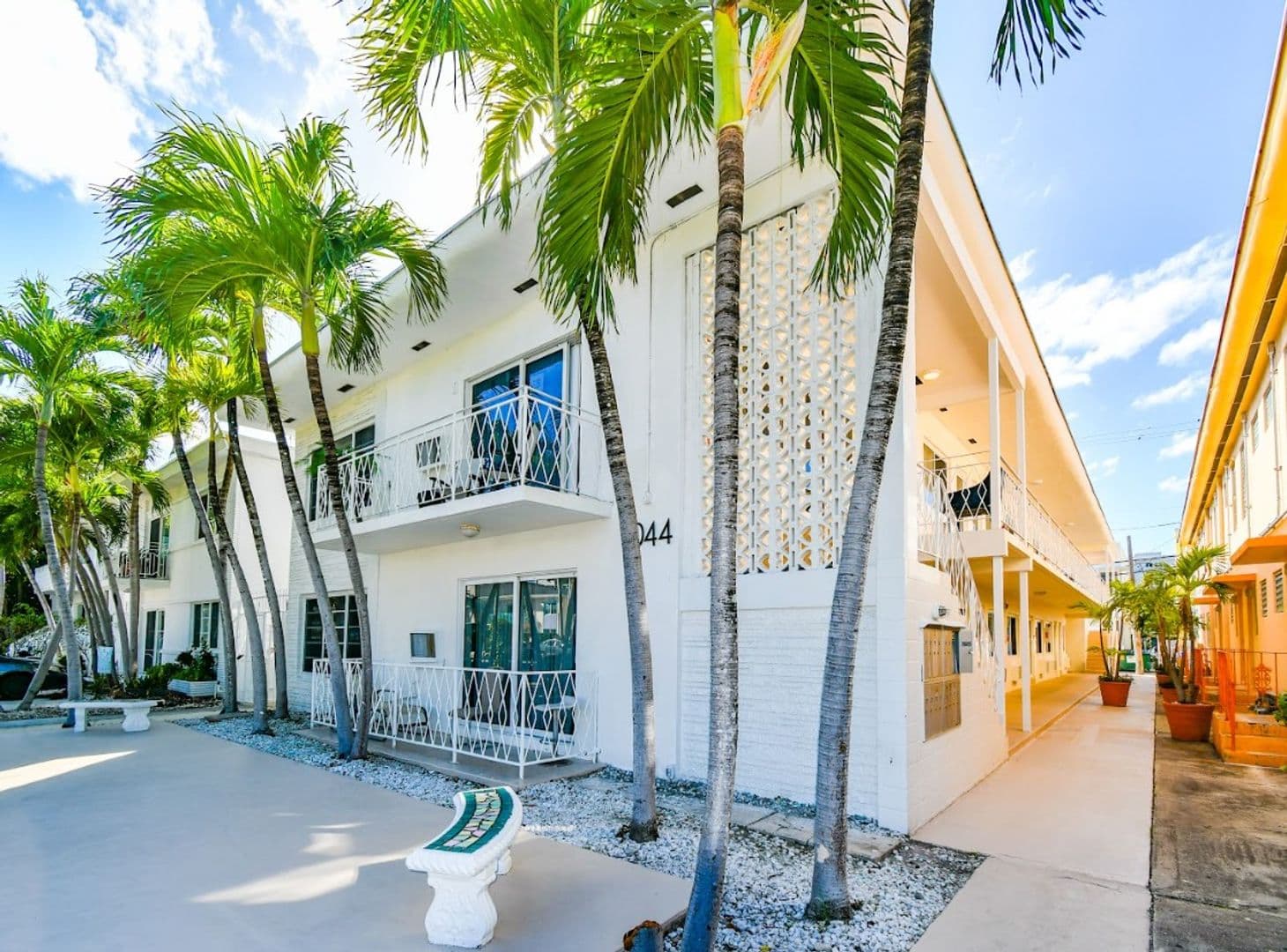 Miami Beach Apartment: 1044 Pennsylvania Ave