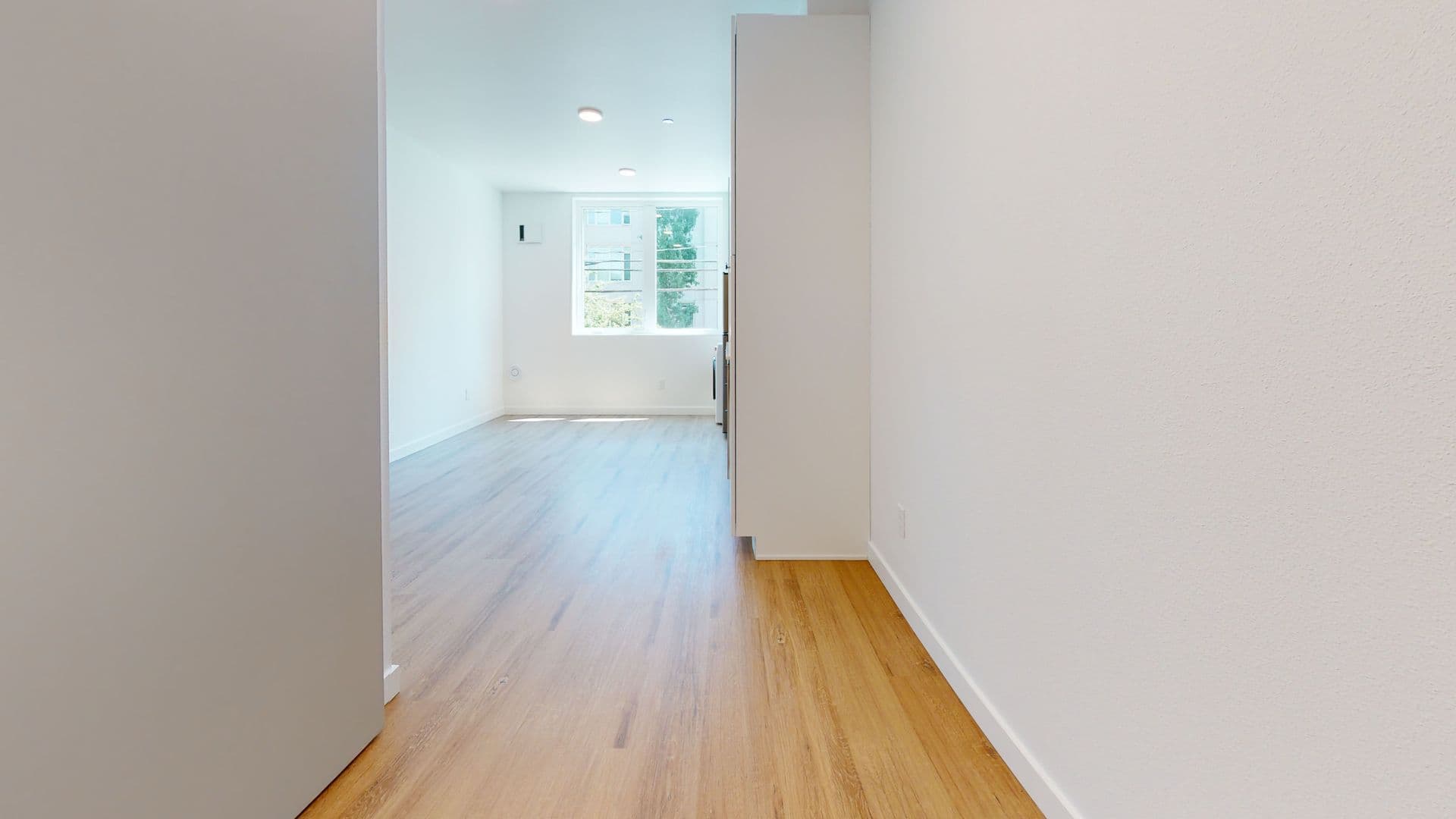 Seattle Apartment: 119 22nd Ave E