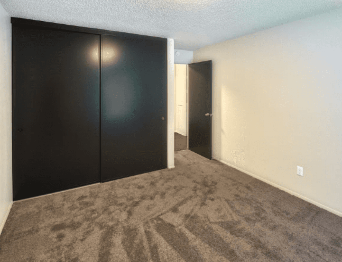 Seattle Apartment: 900 SW Holden Street