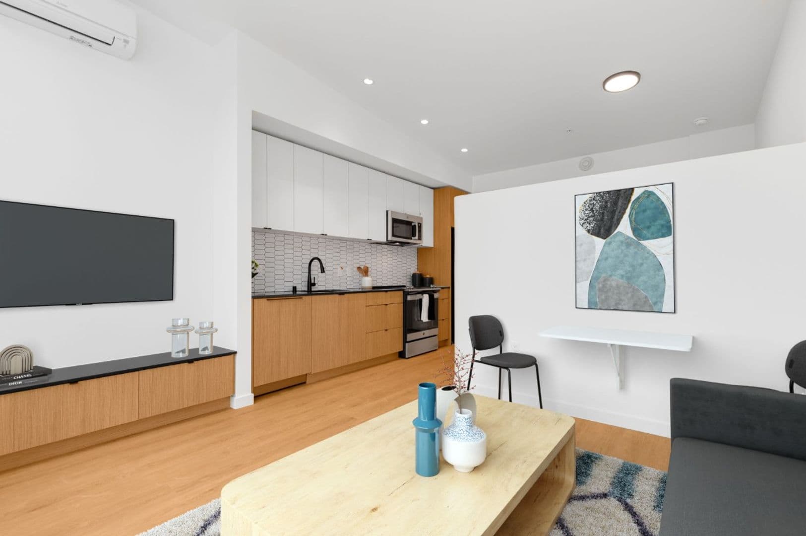 Seattle Apartment: 1208 E Remington Ct