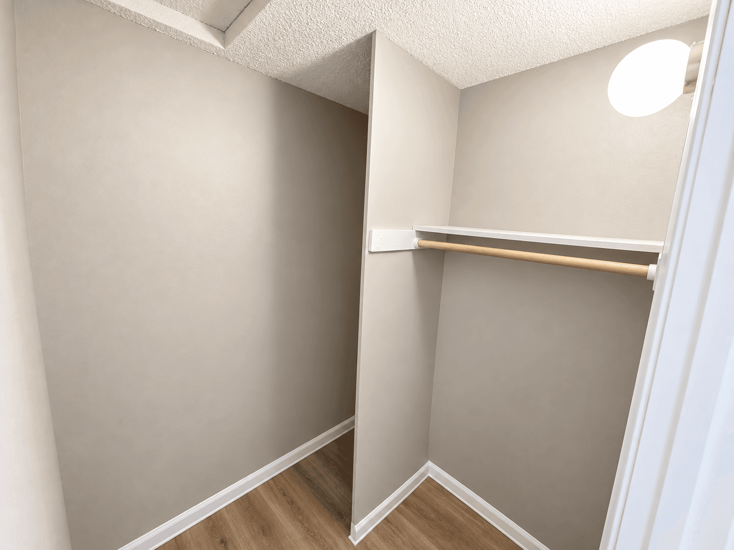 Bellevue Apartment: 14260 SE 18th ST