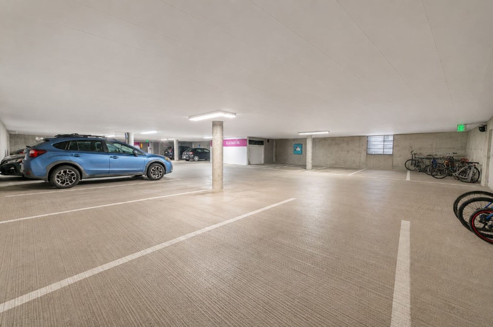 Seattle Apartment: 3230 SW Avalon Way