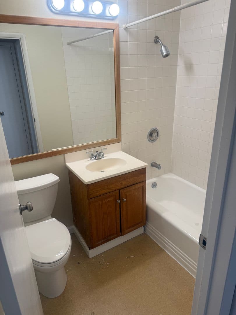 Issaquah Apartment: 55 1st Ave NW