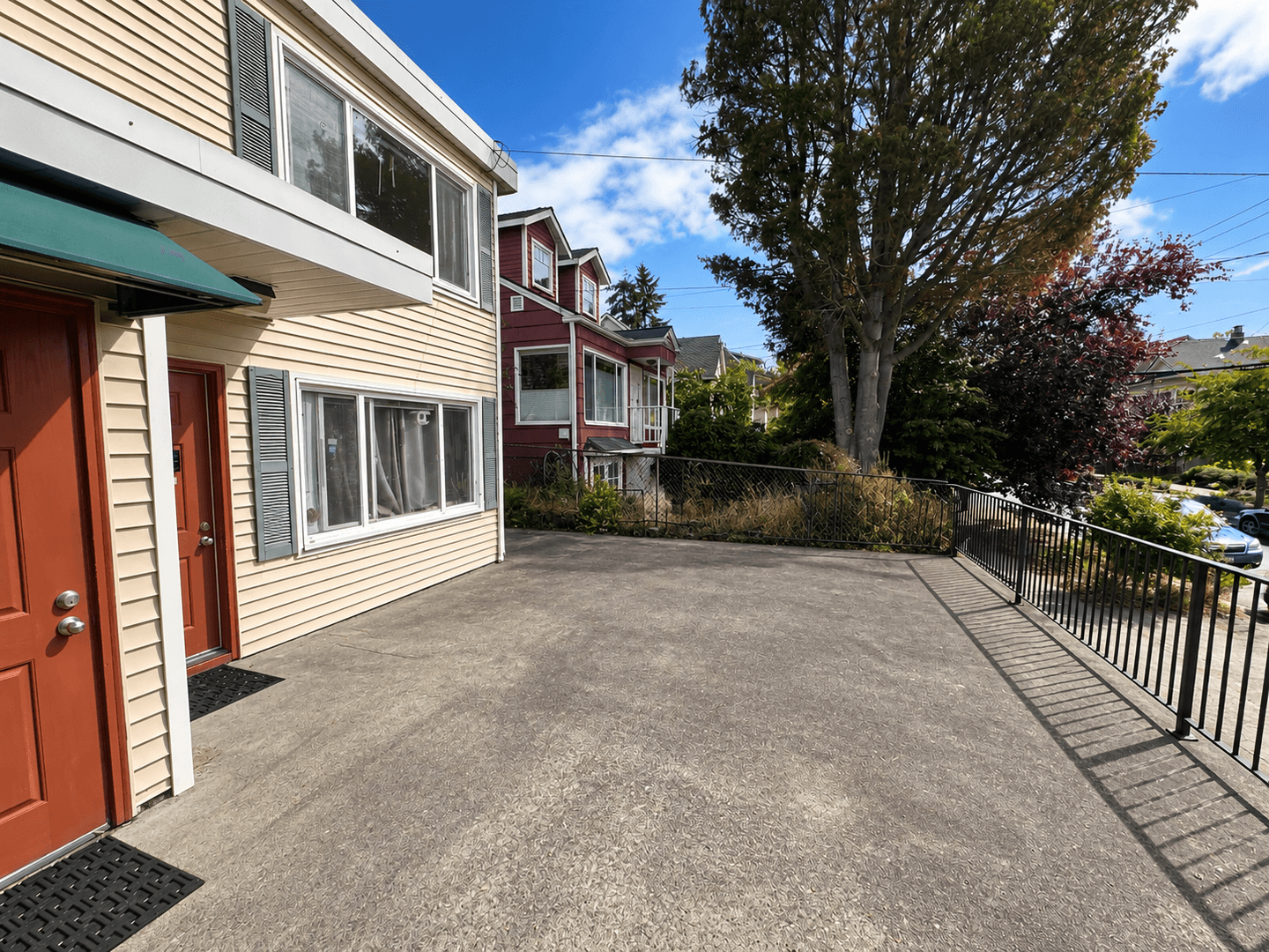 Seattle Apartment: 7500 6th Ave NW
