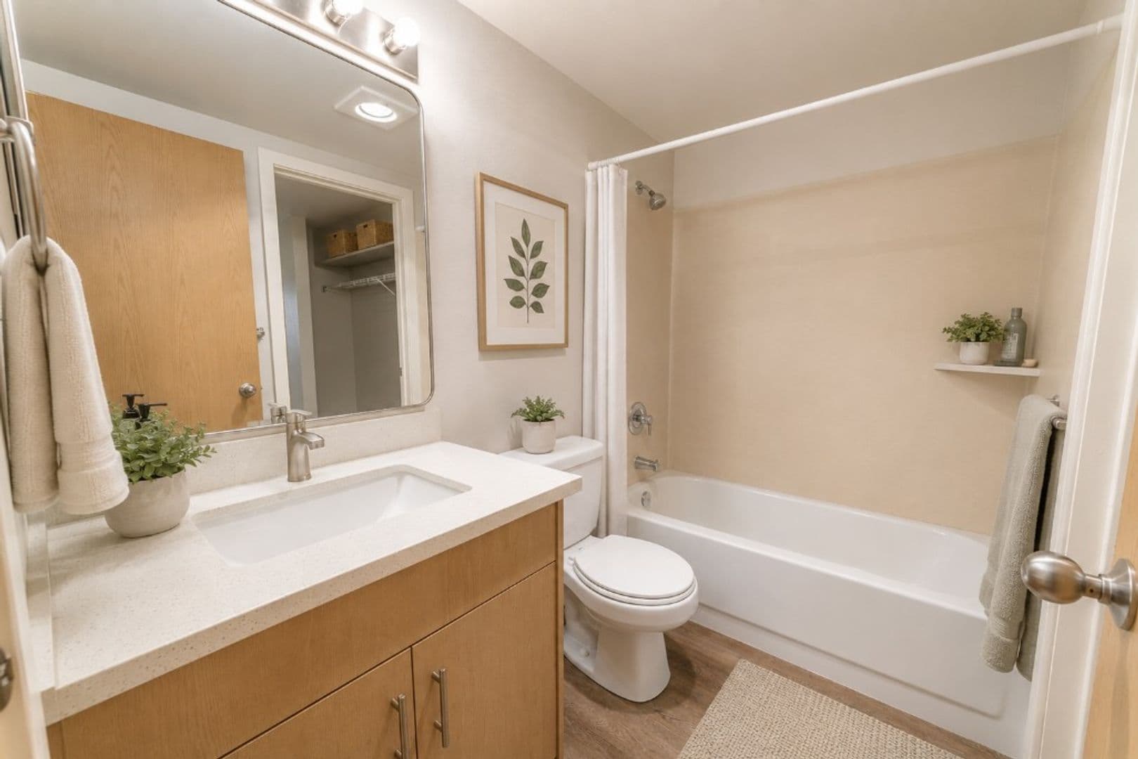 Seattle Apartment: 3230 SW Avalon Way