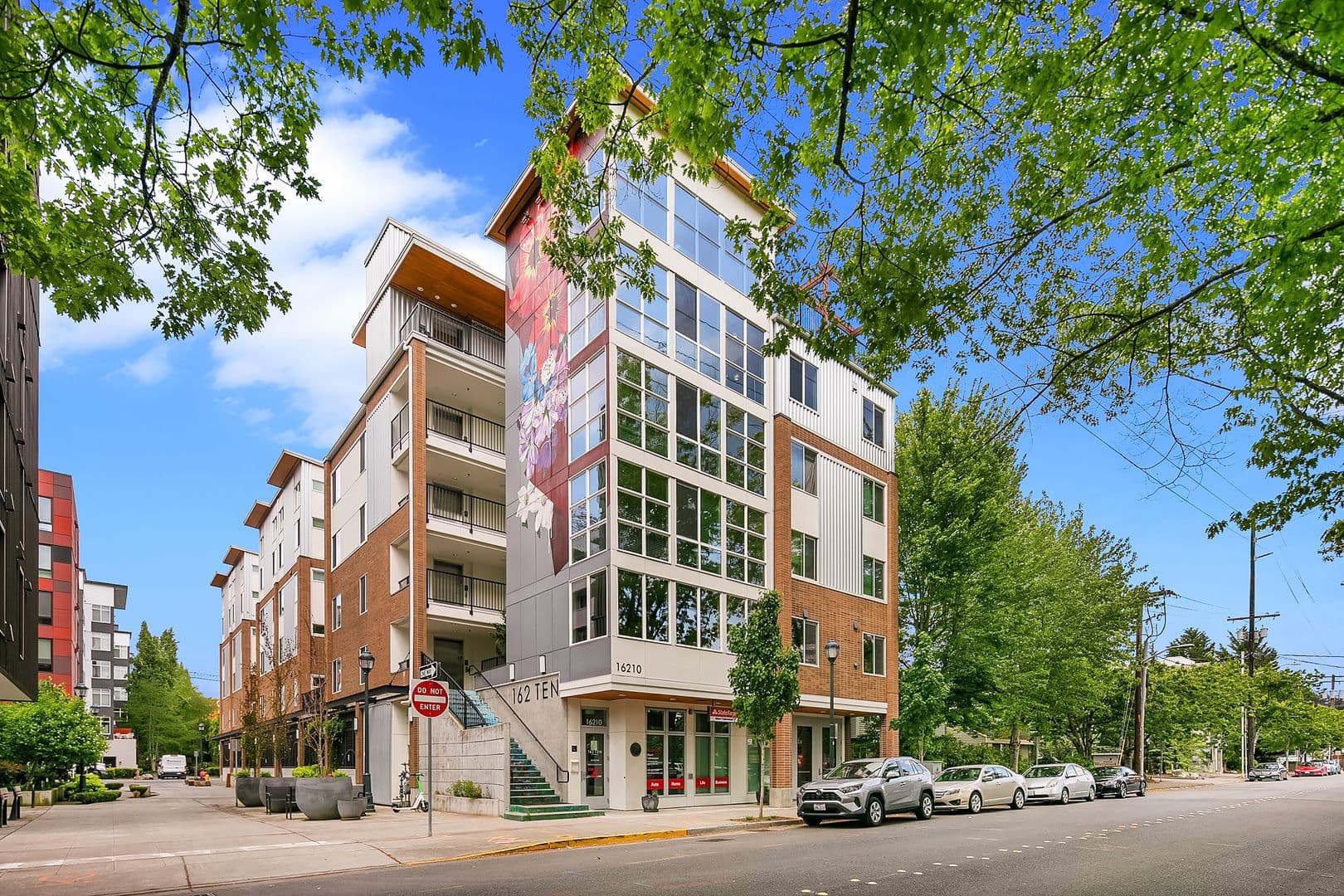 Redmond Apartment: 16210 NE 80th St