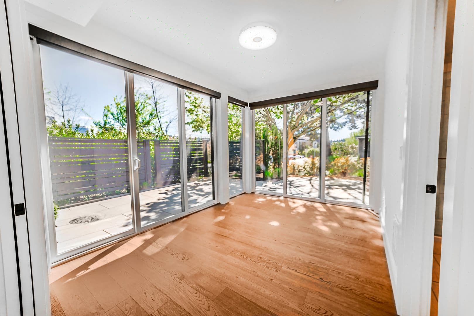Bellevue Apartment: 135 100th AVE NE