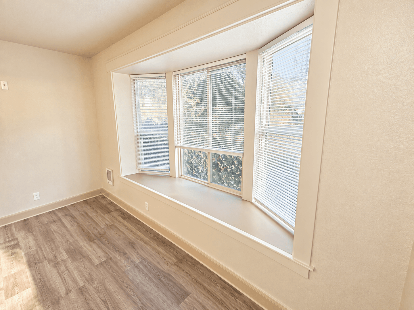 Seattle Apartment: 714 7th Ave