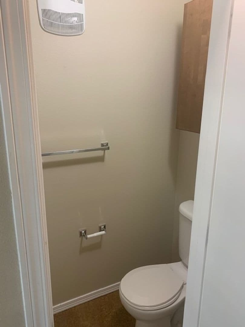 Redmond Apartment: 16552 NE 84th Court