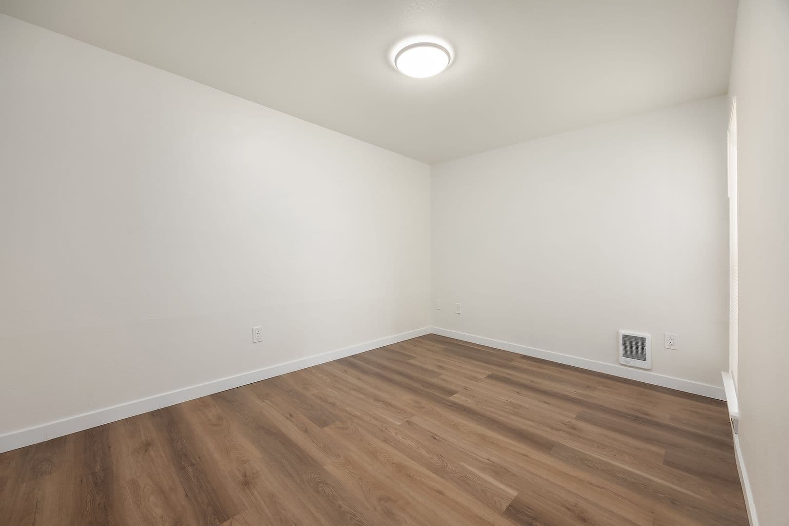Seattle Apartment: 8801 9th AVE SW