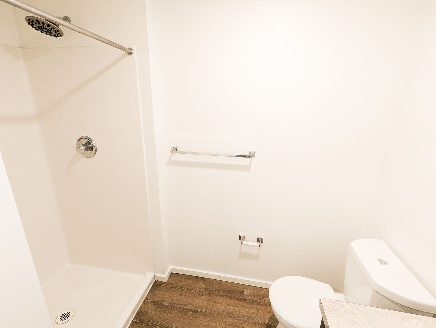 Redmond Apartment: 16210 NE 80th St