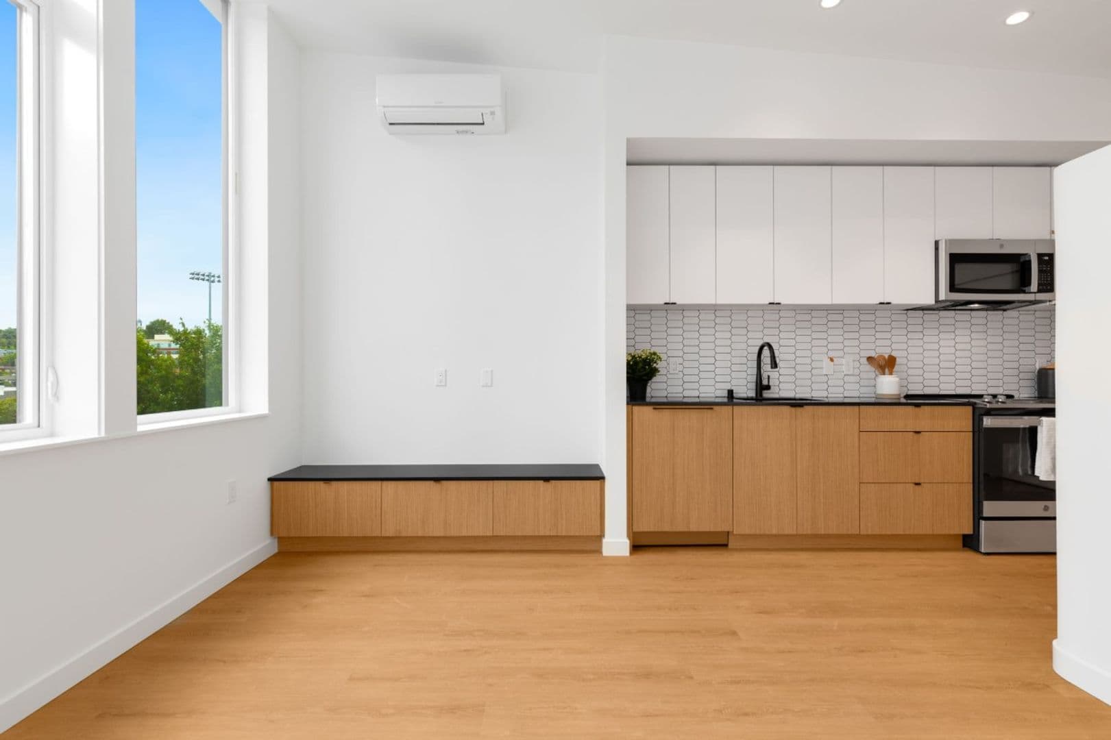 Seattle Apartment: 1208 E Remington Ct