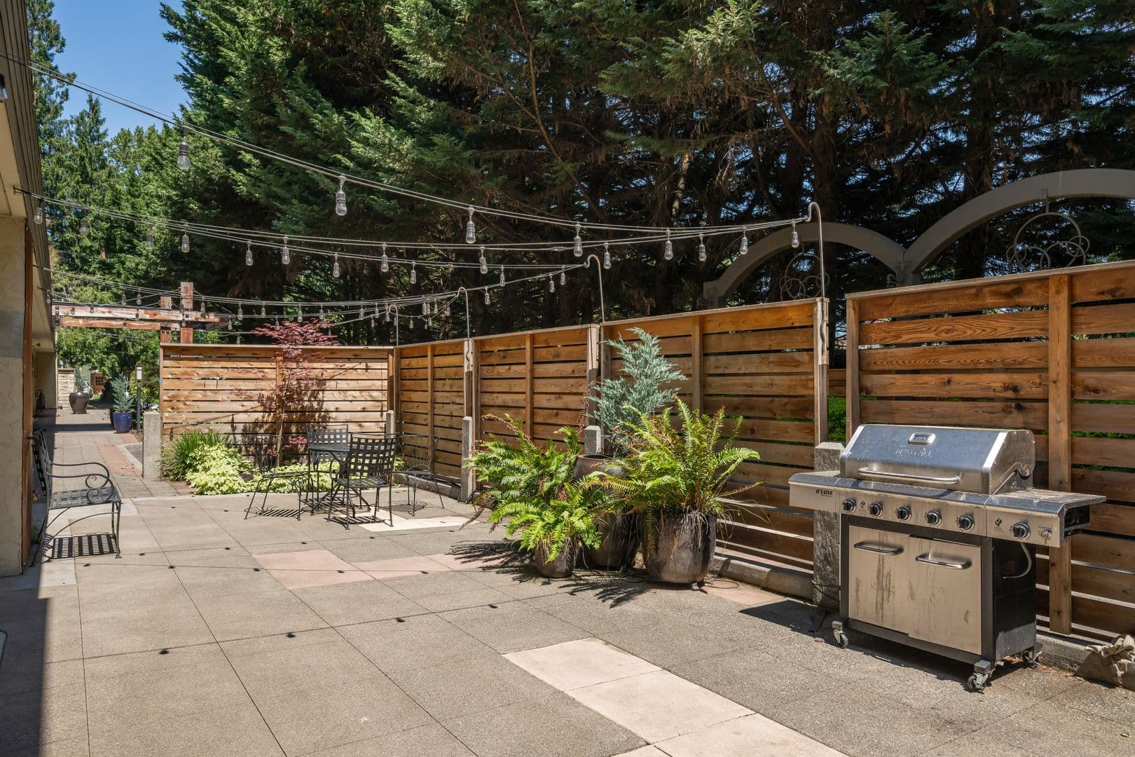 Seattle Apartment: 3025 NE 137th St