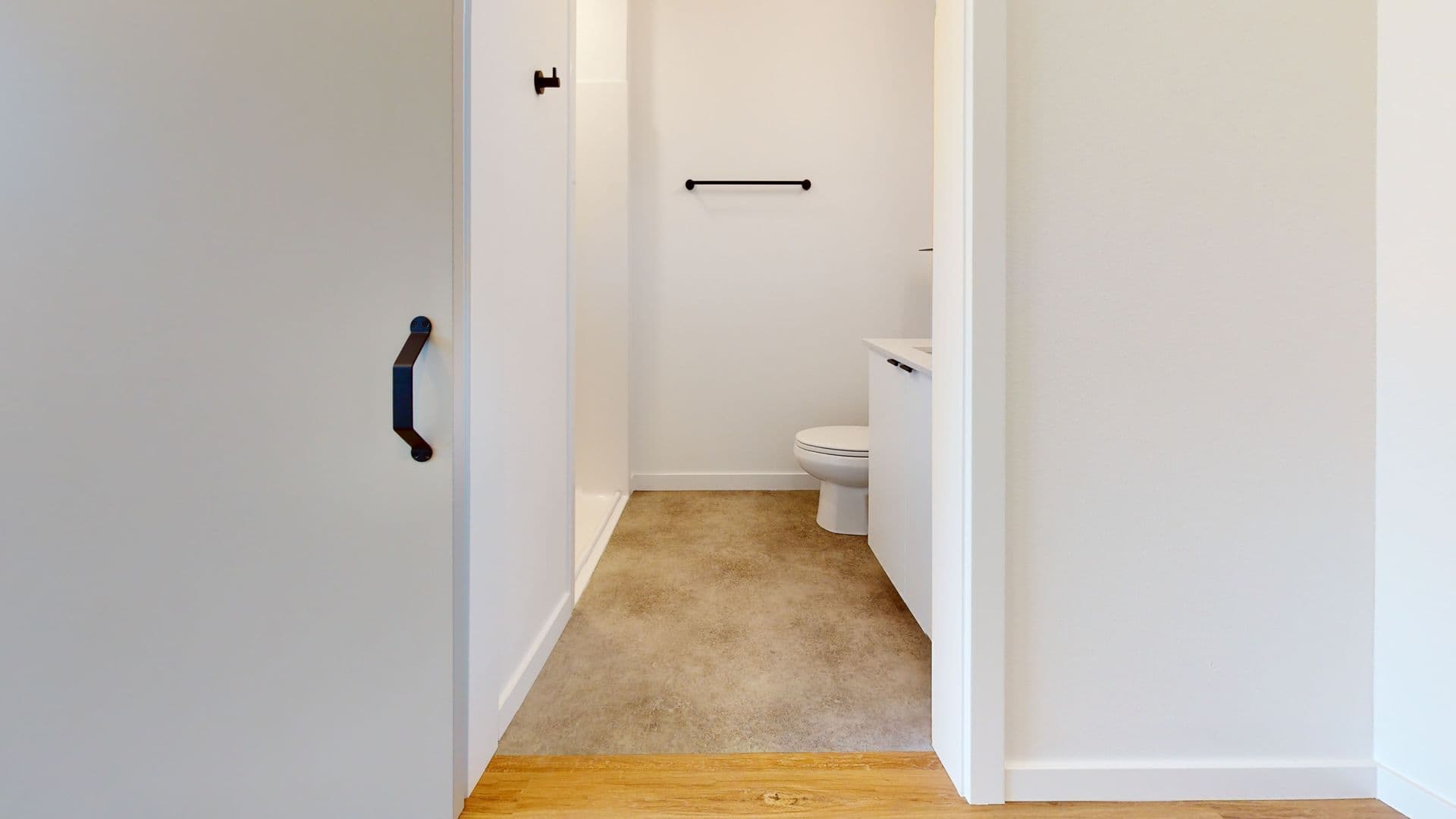 Seattle Apartment: 119 22nd Ave E