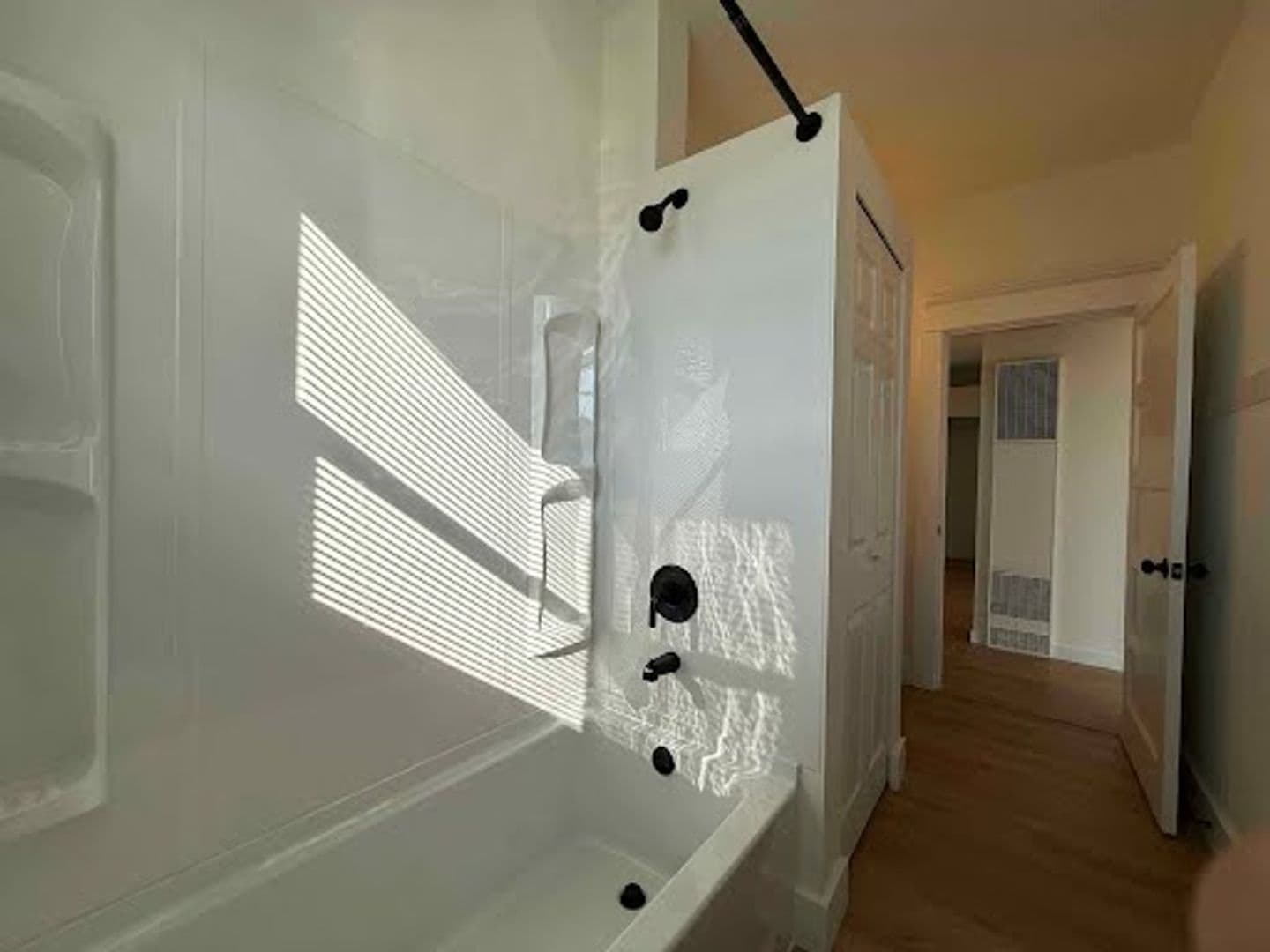 Seattle Apartment: 1616 E Howell Street