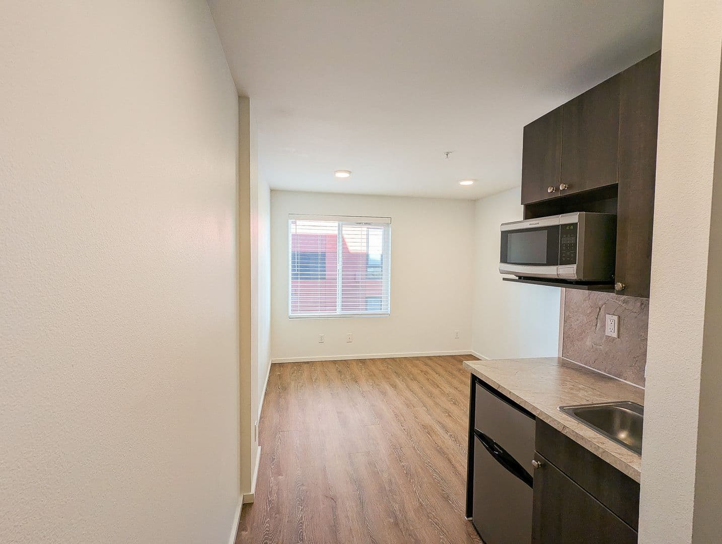 Redmond Apartment: 16210 NE 80th St