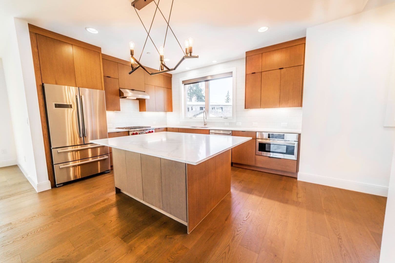Bellevue Apartment: 135 100th AVE NE