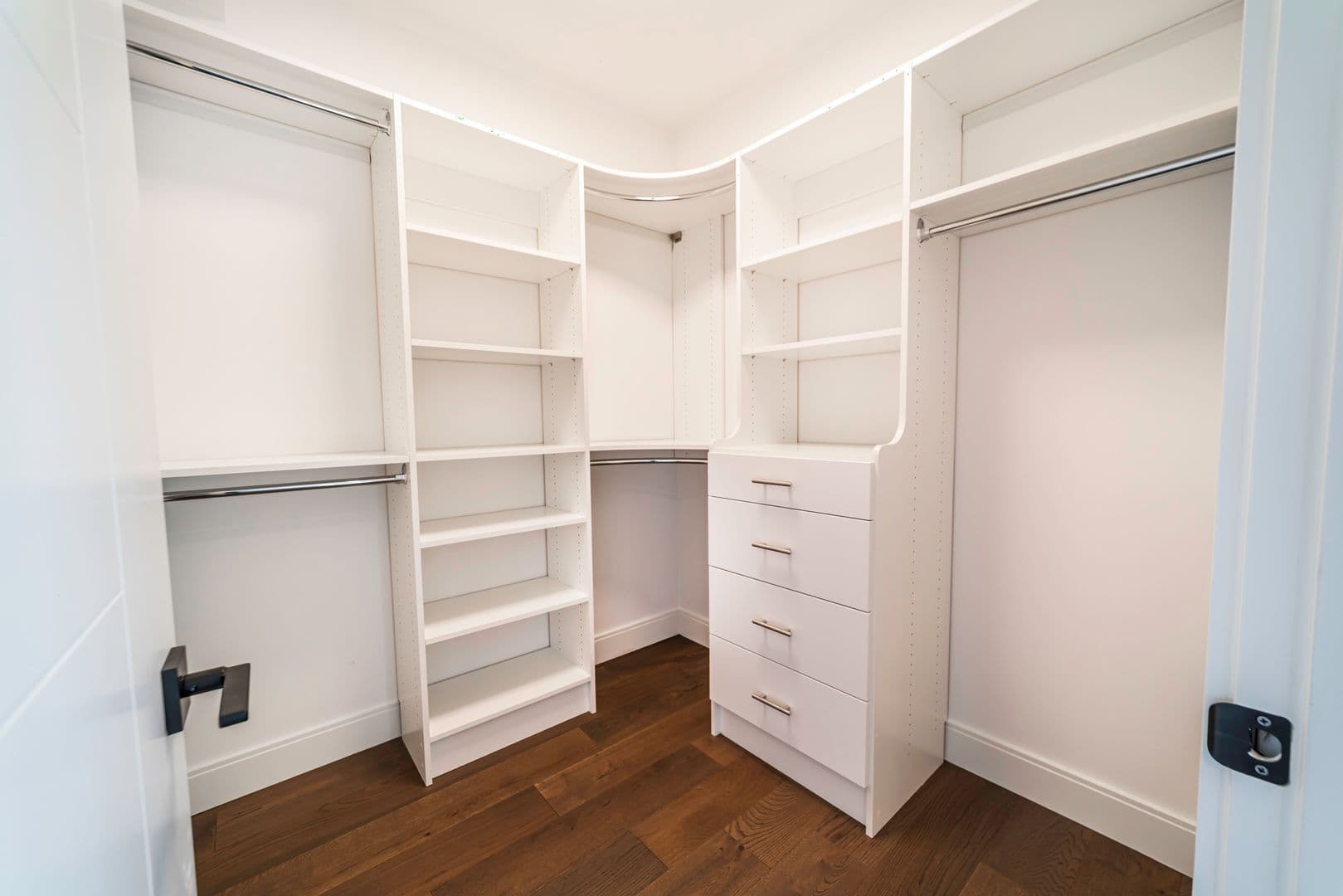 Bellevue Apartment: 135 100th AVE NE