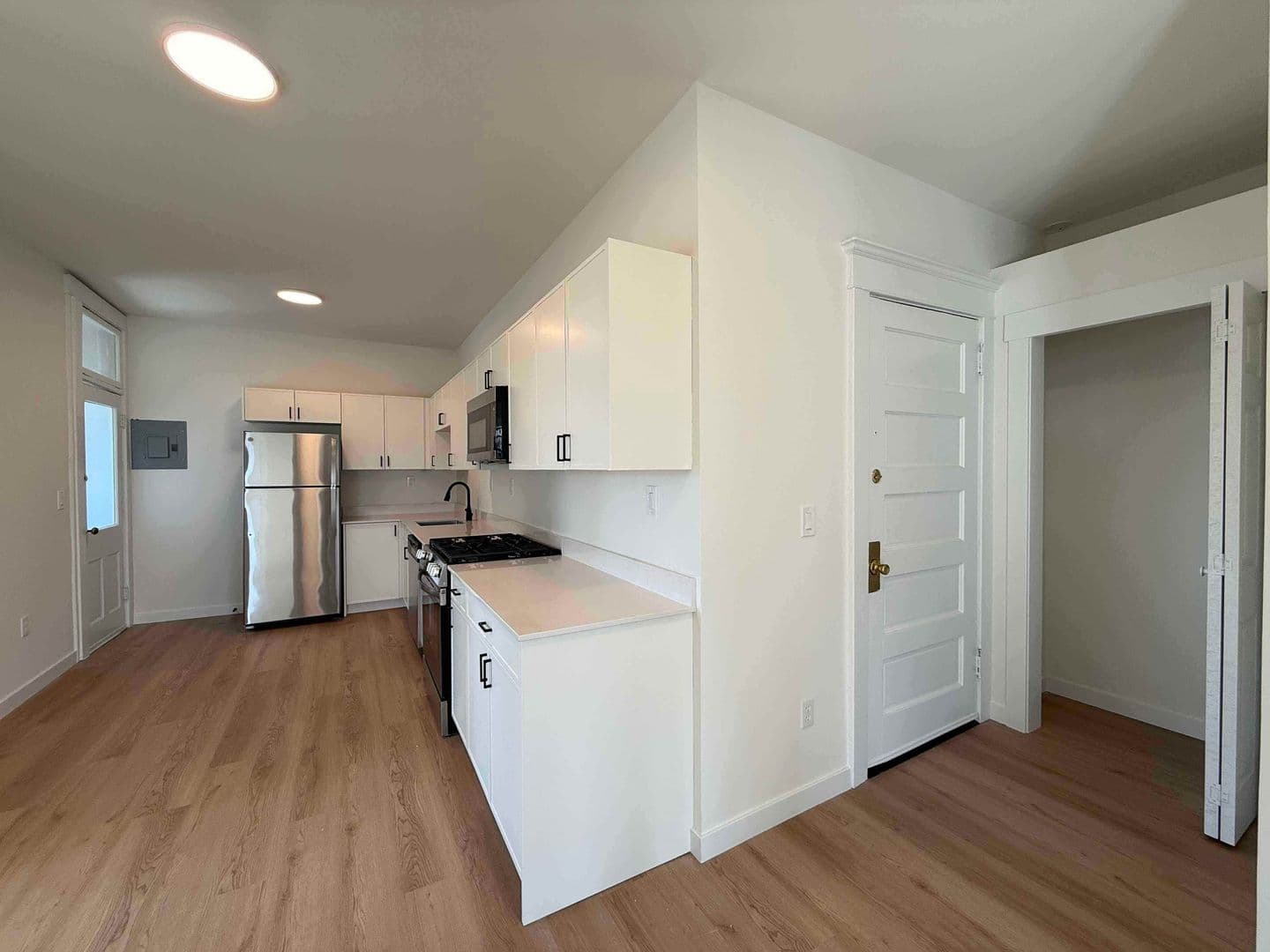 Seattle Apartment: 1616 E Howell Street