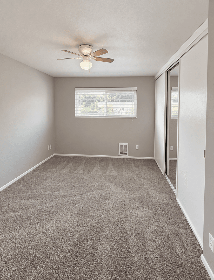 Tukwila Apartment: 14081 58th Avenue S