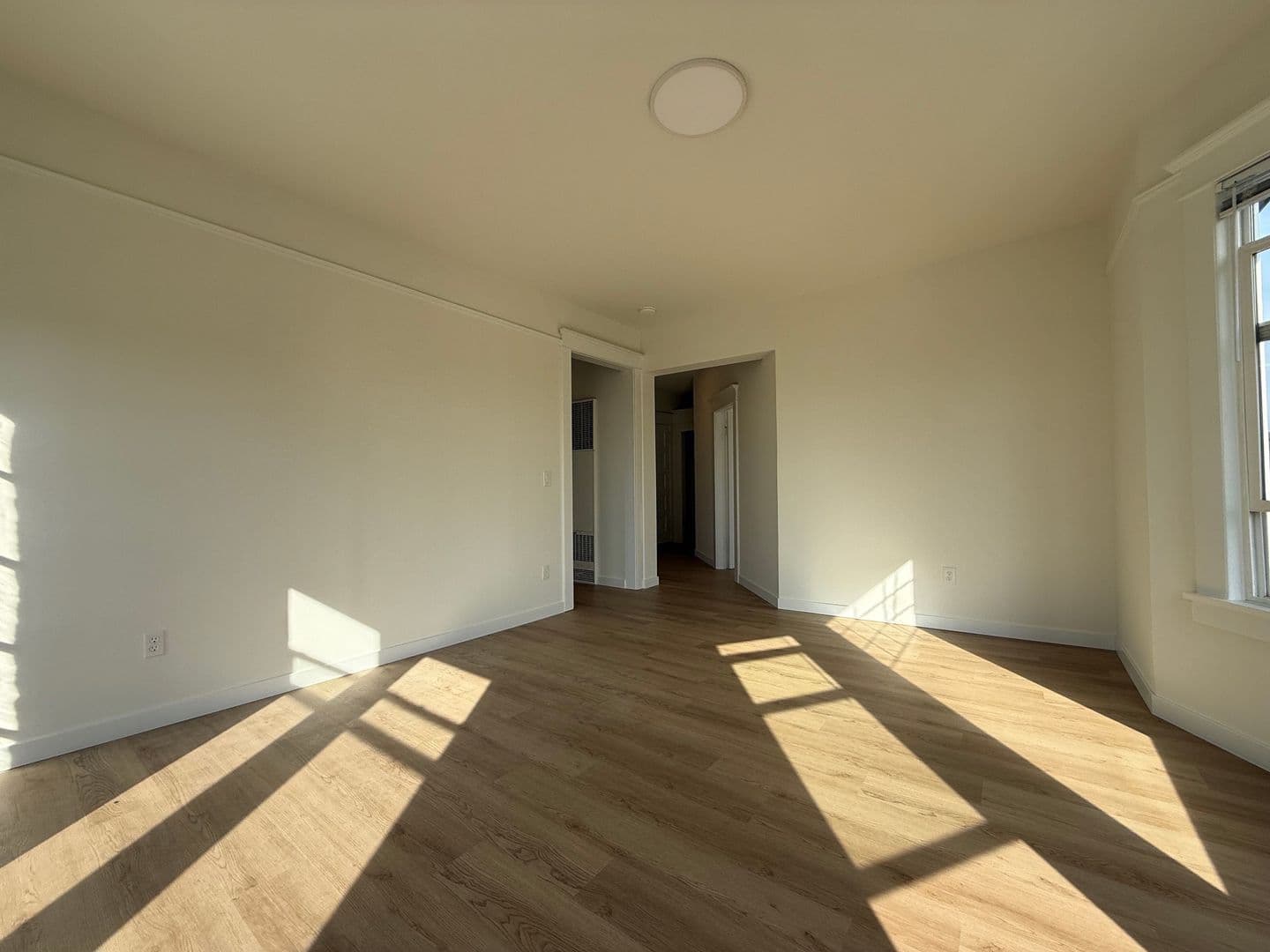 Seattle Apartment: 1616 E Howell Street