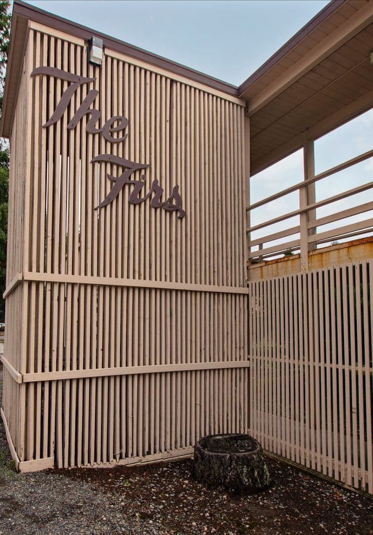 Lacey Apartment: 948 Neil Street NE