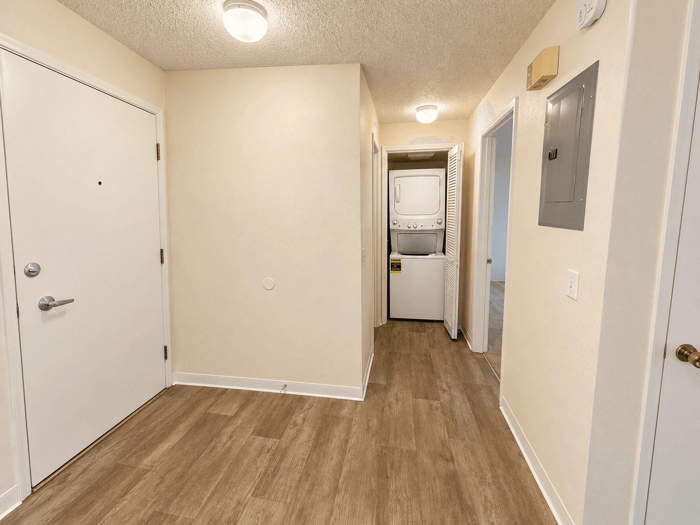 Bellevue Apartment: 13001 SE 28th PL