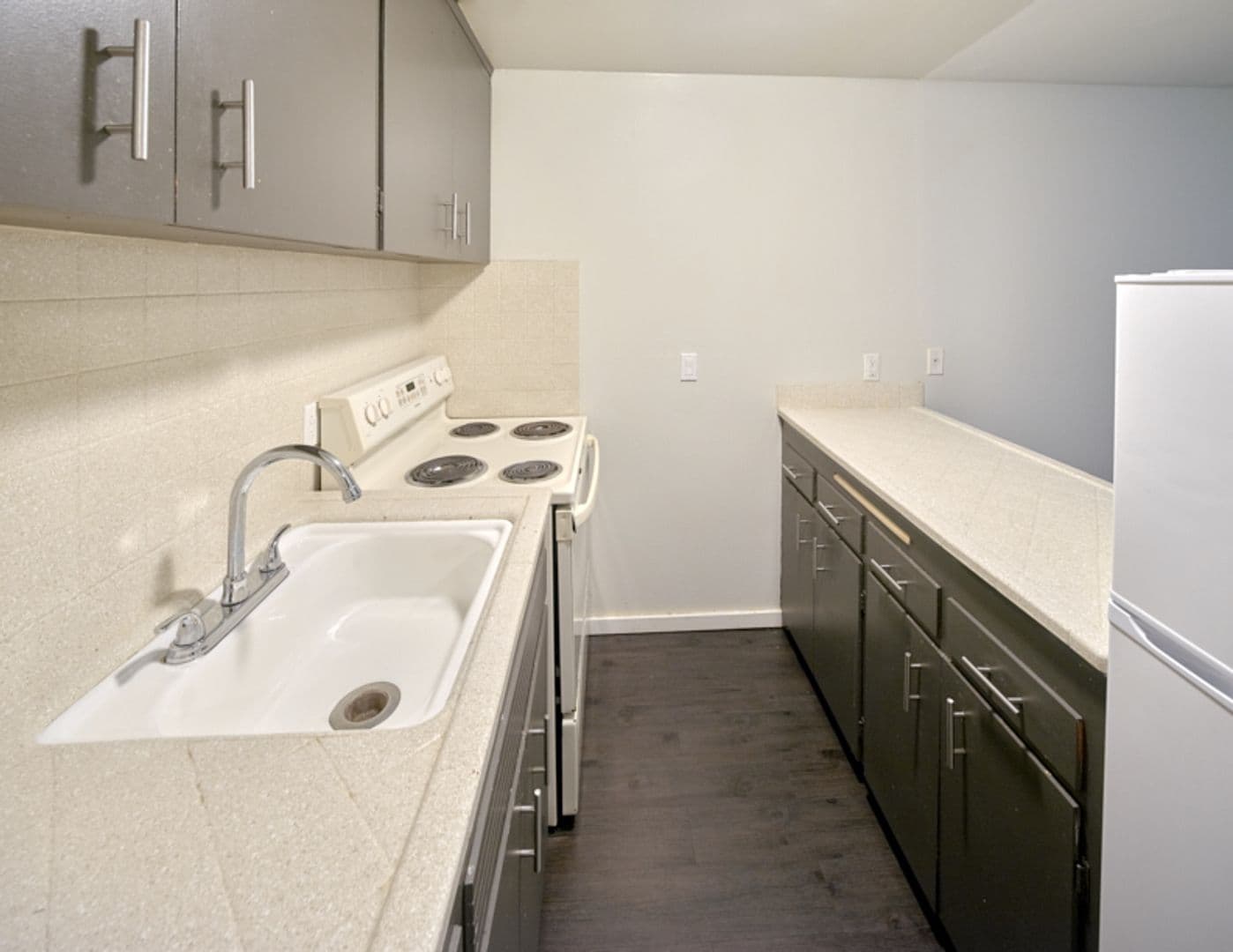 Seattle Apartment: 3430 Rainier Ave S